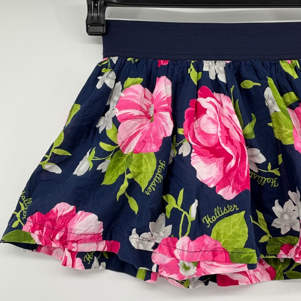 Hollister California XS AOP Script Logo Navy Pink Floral Hawaiian Y2K Mini Skirt